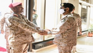 قائد التحالف المطلق يستقبل رئيس هيئة أركان الجيش الوطني بن عزيز