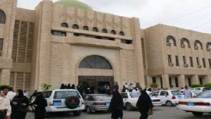 نقابة هيئة التدريس بجامعة عدن تعلن بدء الإضراب الشامل من الأحد القادم