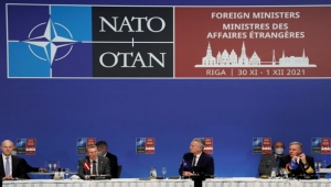 الناتو يتوعد روسيا بدفع ثمن باهظ إذا تدخلت عسكريا في أوكرانيا وموسكو تحذره من المغامرة