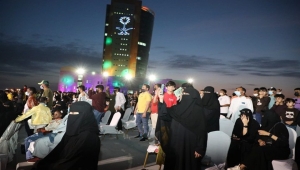 راقصات شبه عاريات بمهرجان في جازان السعودية
