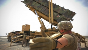 للمرة الثانية.. الجيش الأمريكي يطلق صواريخ اعتراضية لصد هجوم الحوثيين على الإمارات
