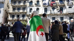 عدد مشتركي الإنترنت يتجاوز عدد السكان في الجزائر
