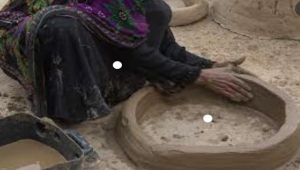 صانعات التنور في اليمن.. نساء يعشن من الطين