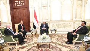 هادي يدعو واشنطن إلى بذل مزيد من الجهود في مؤتمر المانحين لدعم اليمن 