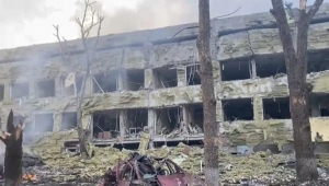 أوكرانيا تتهم روسيا بتدمير مستشفى أطفال وموسكو تتحدث عن قصفت منشأة تُغذي محطة نووية