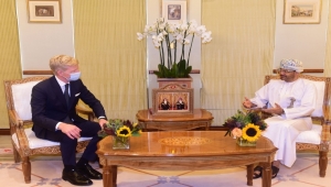 غروندبرغ يبحث مع وزير خارجية عُمان دعم استمرار الهُدنة في اليمن