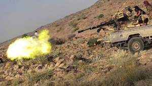 مواجهات بين الجيش والحوثيين وسقوط جرحى بهجوم بطائرة مُسيّرة