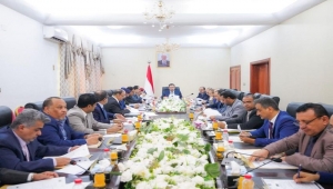 الحكومة ترفض "مراوغات" الحوثيين وتطالب برفع الحصار عن تعز