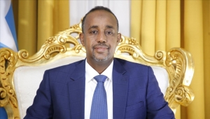 رئيس الحكومة الصومالية يوقف وزير الخارجية عن العمل