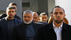 قبيل ساعات من مسيرة الأعلام.. حركة حماس تحذر وتدعو للنفير العام دفاعا عن المسجد الأقصى