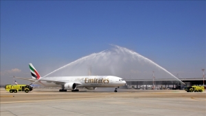 "طيران الإمارات" يهبط بأول رحلة إلى تل أبيب