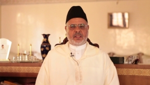 بعد تصريحات أثارت جدلا.. اتحاد علماء المسلمين يقبل استقالة رئيسه الشيخ الريسوني