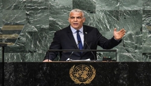 رئيس حكومة الاحتلال يزعم "تأييد" حلّ الدولتين ويشترط "إلقاء الفلسطينيين السلاح"
