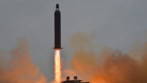 كوريا الشمالية تطلق صاروخين باليستيين قبل زيارة كامالا هاريس إلى جارتها الجنوبية