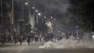 تجدد الاحتجاجات الليلية بتونس لليوم الثاني على التوالي