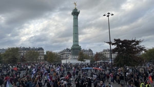 عشرات الآلاف يحتجون في باريس ضد "غلاء المعيشة"