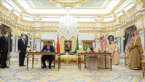 العاهل السعودي والرئيس الصيني يوقعان اتفاقية "شراكة شاملة"