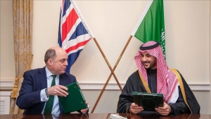 وزيرا دفاع السعودية وبريطانيا يوقعان "خطة تعاون دفاعي"