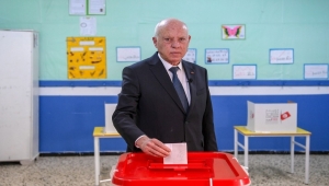 تونس.. نسبة الإقبال في الانتخابات أقل من 9% وقيادات معارضة تعتبرها دليلا على سقوط الشرعية