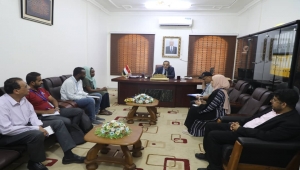 الوزير بحيبح يناقش تدخلات منظمة الهجرة الدولية في اليمن