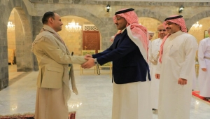سجال في اليمن إثر لقاء السفير السعودي بمهدي المشاط بصنعاء.. صورة تجسد عبث المملكة في اليمن