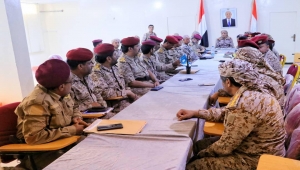 قائد المنطقة العسكرية الثالثة يوجه برفع الجاهزية القتالية لمواجهة الحوثيين