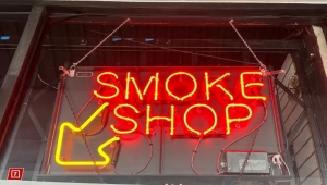 مشروع قانون في نيويورك للتخلص من محلات بيع السجائر لها ارتباط بتمويل الإرهاب في الشرق الأوسط بينها جماعة الحوثي (ترجمة خاصة)