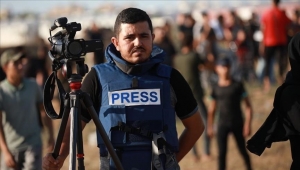 قناة إيطالية تتناول مقتل الصحفيين في غزة من خلال مصوّر الأناضول