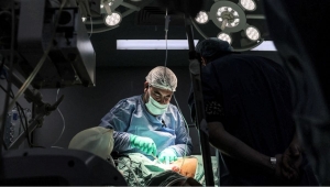 إحصائية صادمة.. الاحتلال يواصل قتل الكوادر الطبية في مستشفيات غزة