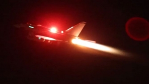 طيران أمريكي بريطاني يستهدف مواقع للحوثيين شرق الحديدة