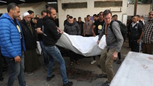 لندن تستدعي سفير "إسرائيل" بعد مقتل 3 عمال إغاثة بريطانيين بغزة