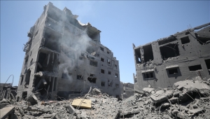 10 قتلى بينهم شقيقة هنية بقصف استهدف منزلا للعائلة غربي غزة