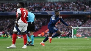 سان جيرمان يهزم أرسنال في عقر داره ويقترب من نهائي دوري الأبطال