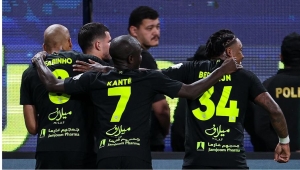 "ريمونتادا مجنونة" تحسم قمة النصر والاتحاد في الدوري السعودي