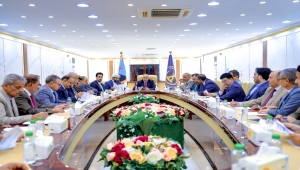 إعلامي سعودي يتهم الانتقالي بتشتيت السعودية والتمرد وإلحاق الخسارة بالرياض