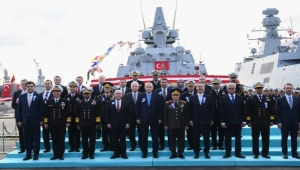 أردوغان يباهي بتصاعد القدرات العسكرية لتركيا .. حاملة طائرات وإيرادات 7 مليارات دولار