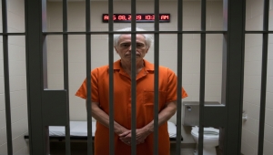 تسجيلات جديدة بملفات إبستين.. من دخل زنزانة المتهم ليلة وفاته؟