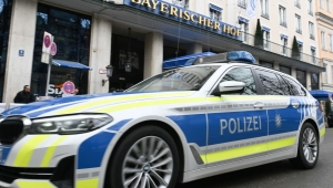 اعتقال يمني بعد رشقه القنصلية الإسرائيلية في ميونيخ بالحجارة ومحاولة اقتحامها