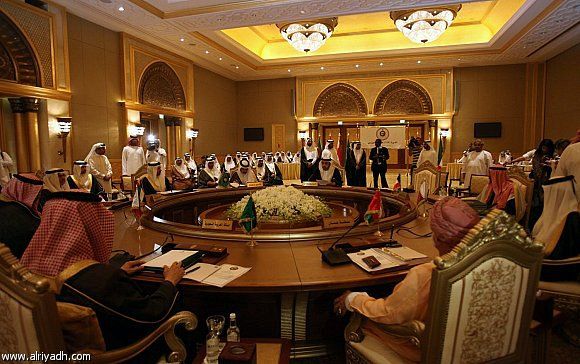 وزراء خارجية  الخليج يبحثون تباين مواقف مصر معهم في الرياض واستهجان من التطاول الإعلامي المصري على المواقف السعودية تجاه سوريا