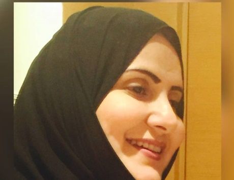 اليمنية سارة اليافعي تحصل على جائزة المرأة المتميزة في الوطن العربي