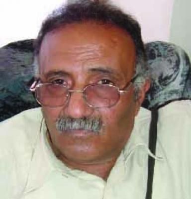 عبدالباري طاهر يقدم استقالته من رئاسة هيئة الكتاب بسبب مضايقات الحوثيين