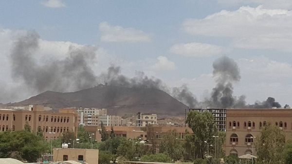 طيران التحالف يقصف معسكر الفرقة الأولى مدرع سابقا شمال العاصمة