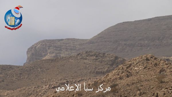 الجيش والمقاومة يسيطران على سلسلة جبلية مطلة على فرضة نهم شرق صنعاء