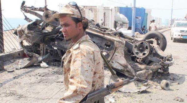 قائد المنطقة العسكرية الرابعة: الحوثيون يحاولون العودة إلى مضيق باب المندب