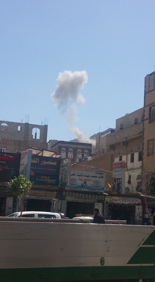 طيران التحالف يقصف مواقع ومعسكرات بأرحب ونهم وبني حشيش ويعاود قصف نقم لأول مرة منذ أشهر (صور)