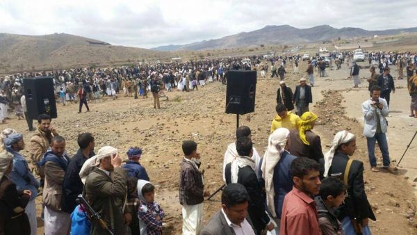 الحوثيون يستنفرون أنصارهم بمحافظة صنعاء ويحشدوهم للقتال في جبهة نهم (صور)