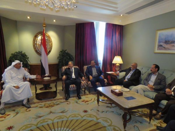 رئيس وفد الشرعية يبلغ الجانب الكويتي بحيثيات قرار تعليقه جلسات المشاورات