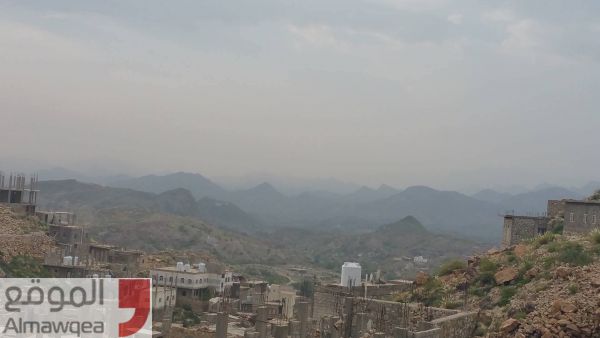 مواجهات عنيفة بين قوات الجيش والحوثيين شمالي مدينة تعز