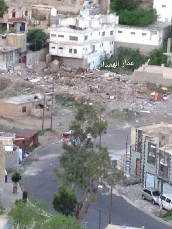 مليشيا الحوثي تفجر منزل أحد المواطنين شرق تعز