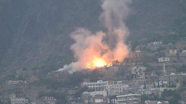 مليشيا الحوثي تواصل قصف الأحياء السكنية ومواقع الجيش والمقاومة في تعز